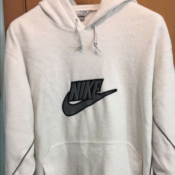 nike 90s hoodie